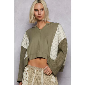 POL Mix Thermal Floral Pattern Quilted Knit Cropped Top with Raw Edge Detail